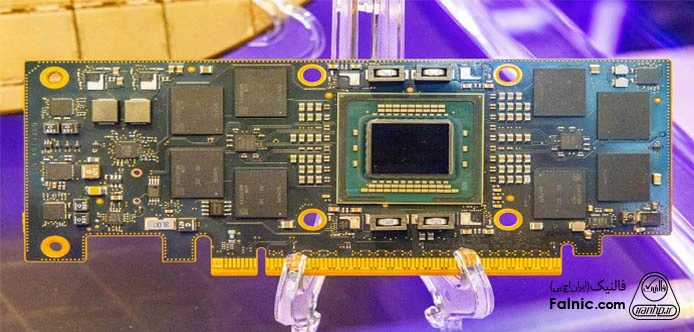 IBM از شتابدهنده سفارشی Spyre AI در سرورهای Power11 استفاده کرده است. کارت PCIe شتابدهنده سفارشی Spyre AI