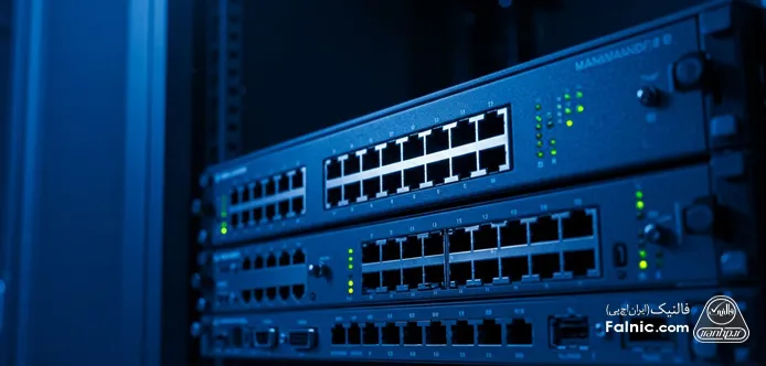 یک سوئیچ سیسکو قرار گرفته در رک در اتاق سرور یک سوئیچ سیسکو قرار گرفته در رک در اتاق سرور