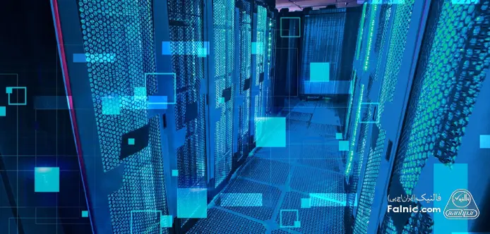 یک اتاق سرور با آیتم های مجازی در جلو رک سرور یک اتاق سرور با آیتم های مجازی در جلو رک سرور